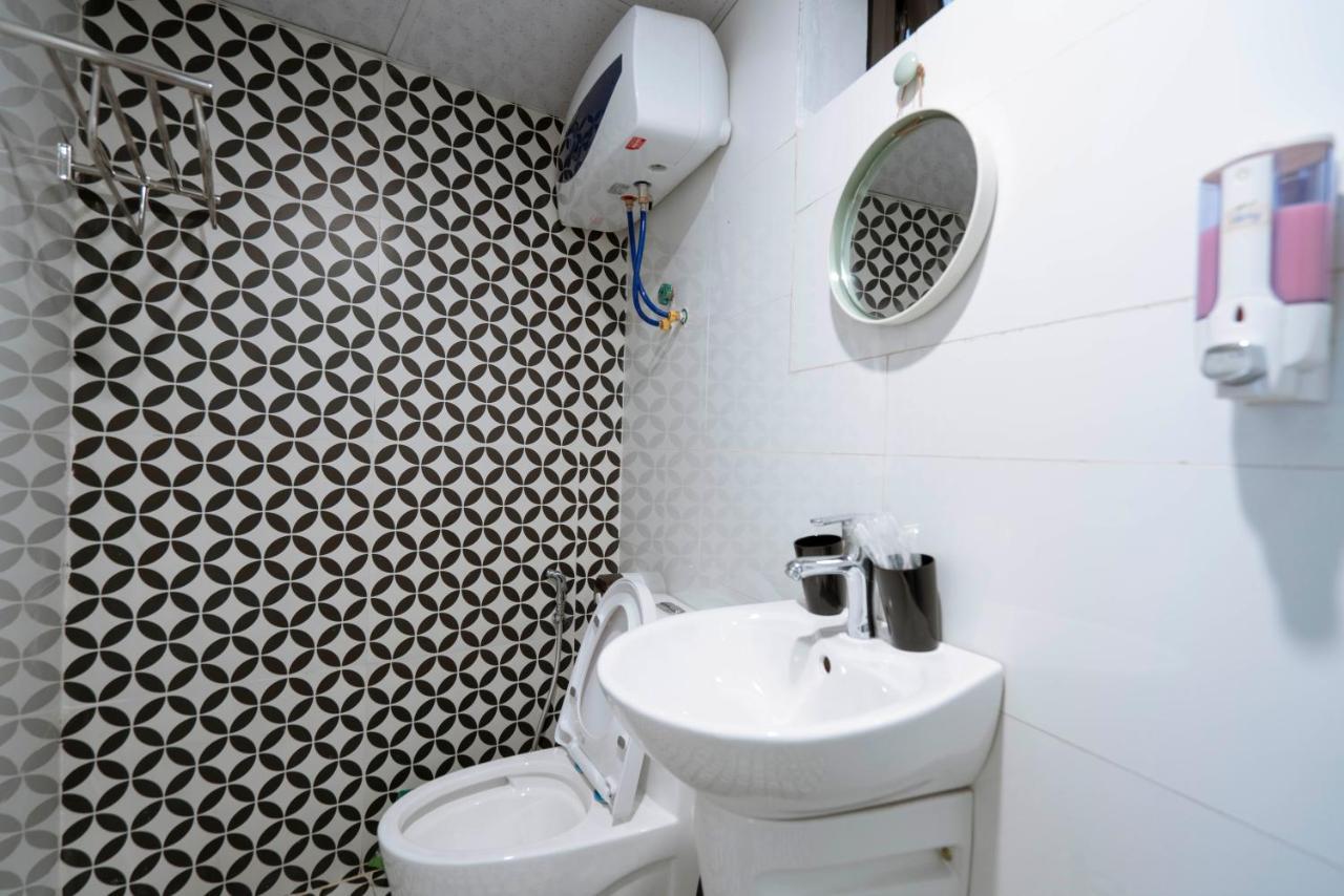 Private Room In Halong Center Ha Long Bagian luar foto